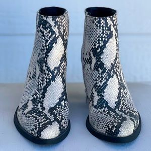 Madden Girl, 8M, Snakeskin